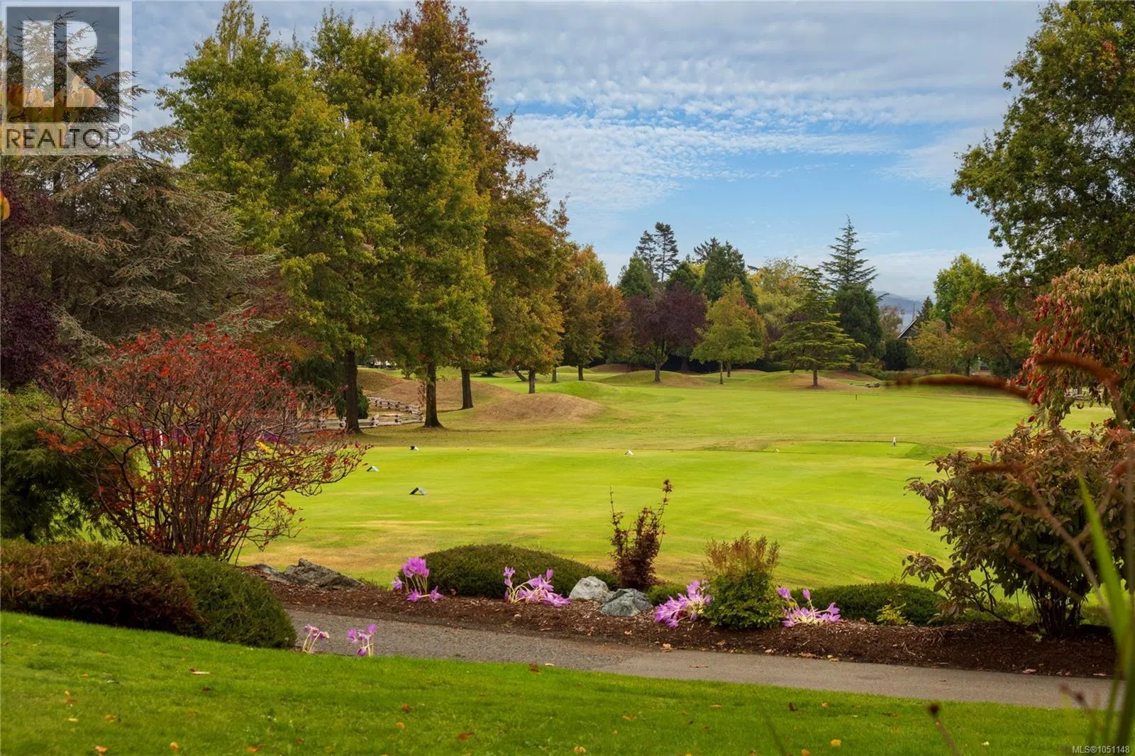 #106 – 5329 Cordova Bay Road
