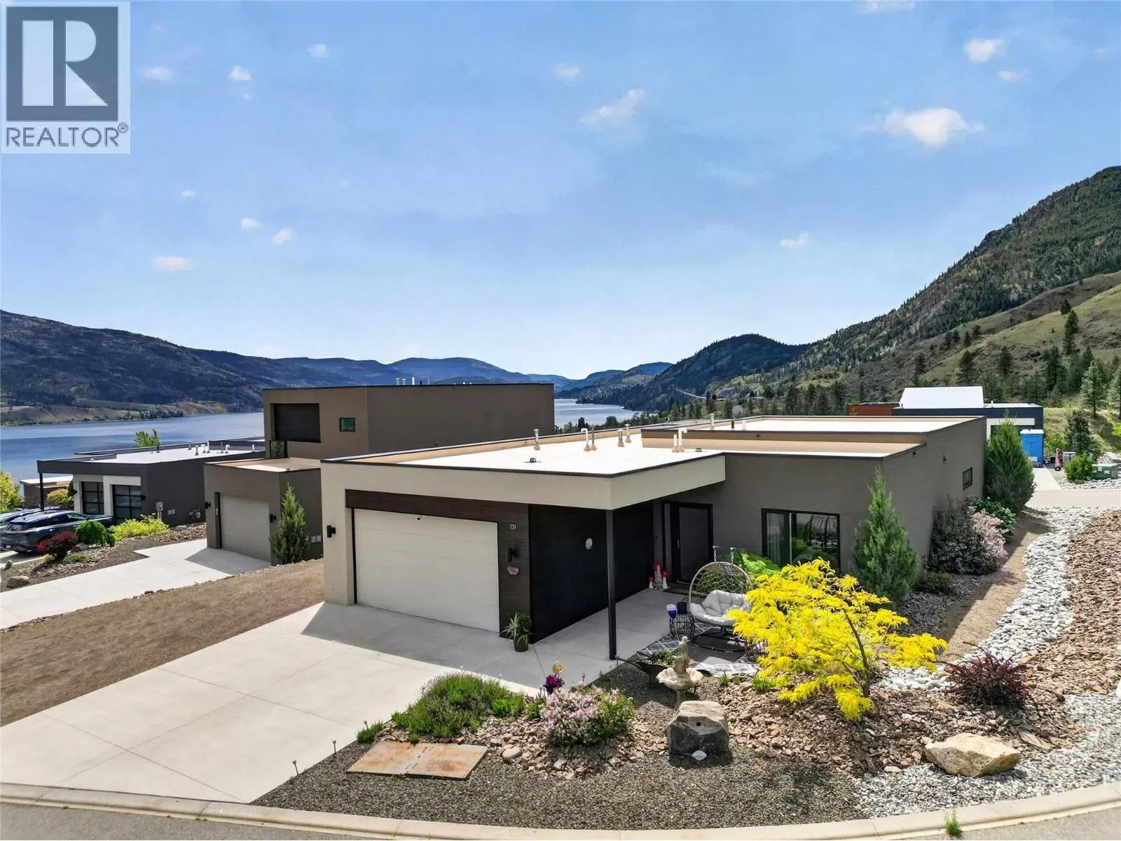 121 Ridge Park