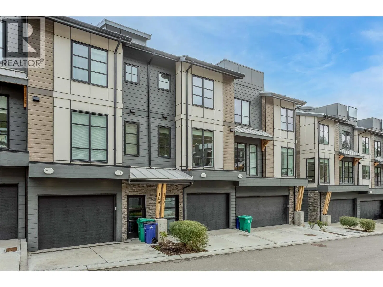 Photo 3 of 41 at #110 – 1455 Cara Glen Court