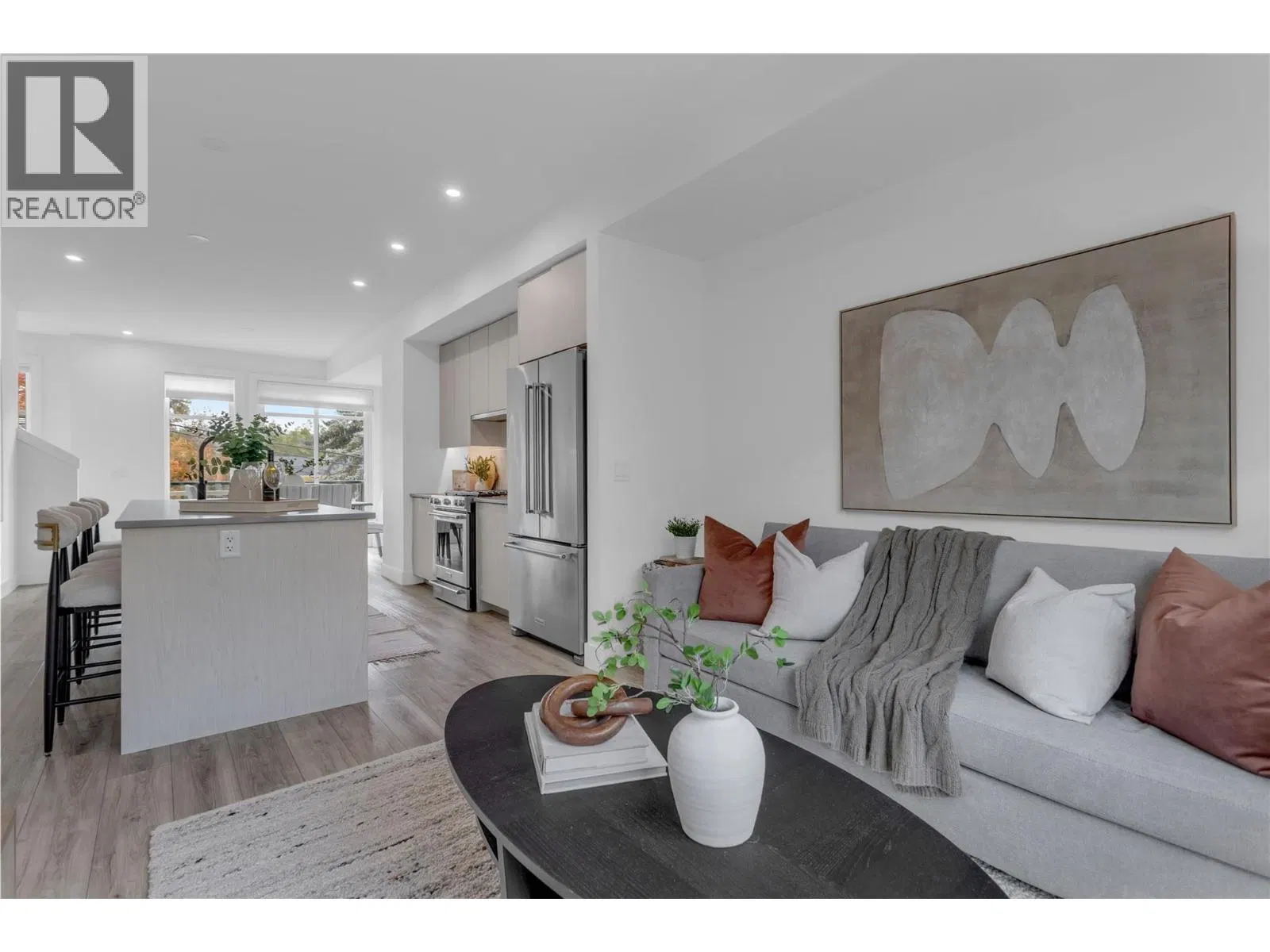 Photo 4 of 41 at #110 – 1455 Cara Glen Court