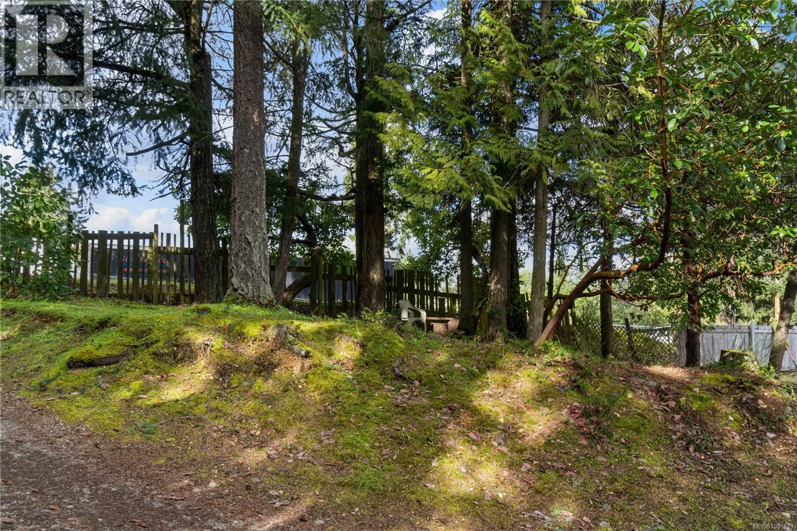 Photo 2 of 18 at 992 Allenby Road