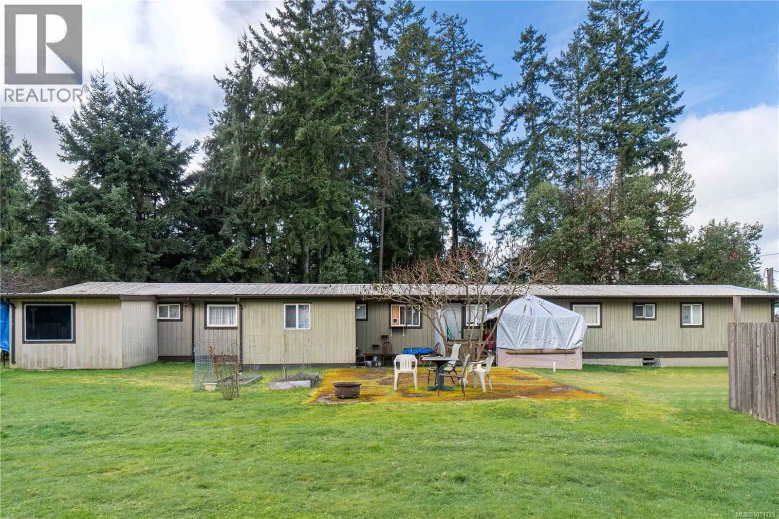 Photo 3 of 18 at 992 Allenby Road