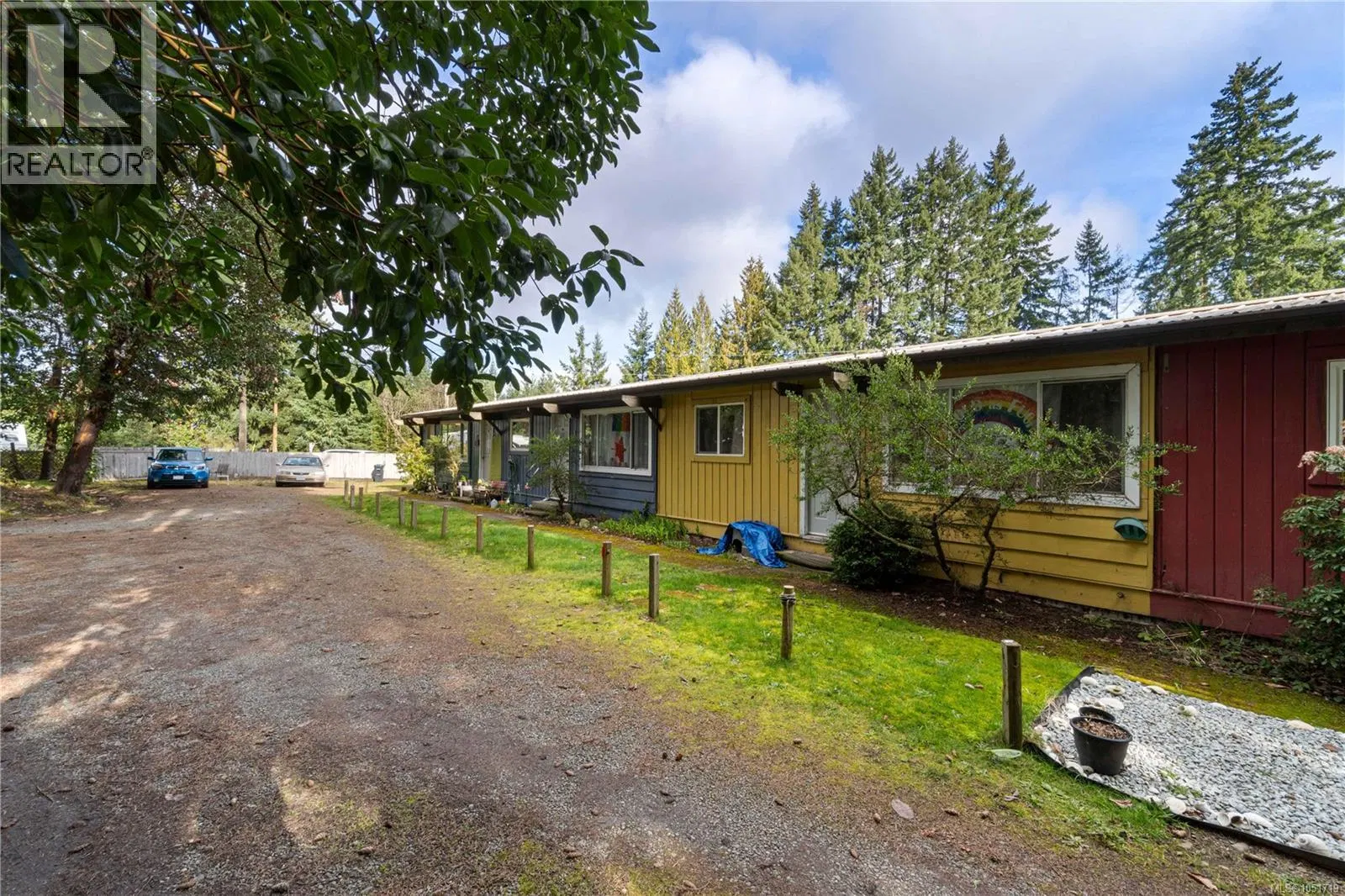 Photo 4 of 18 at 992 Allenby Road