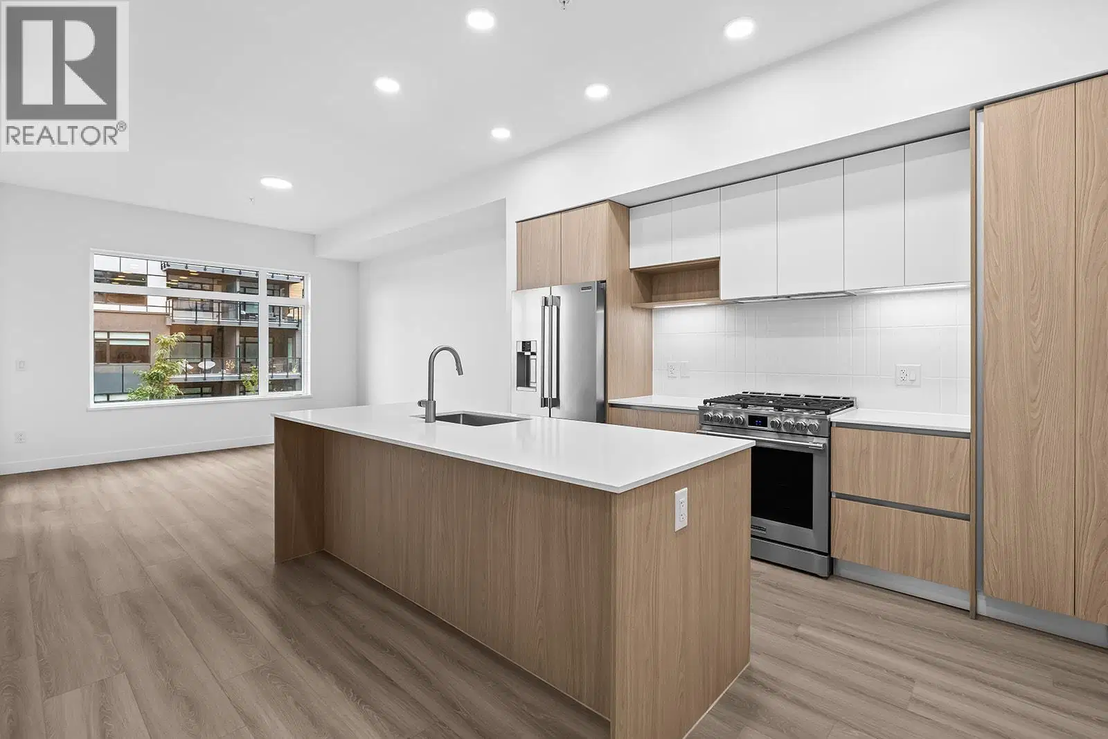 #203 – 2780 Olalla Road