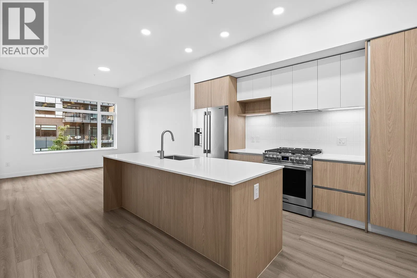 #203 – 2780 Olalla Road