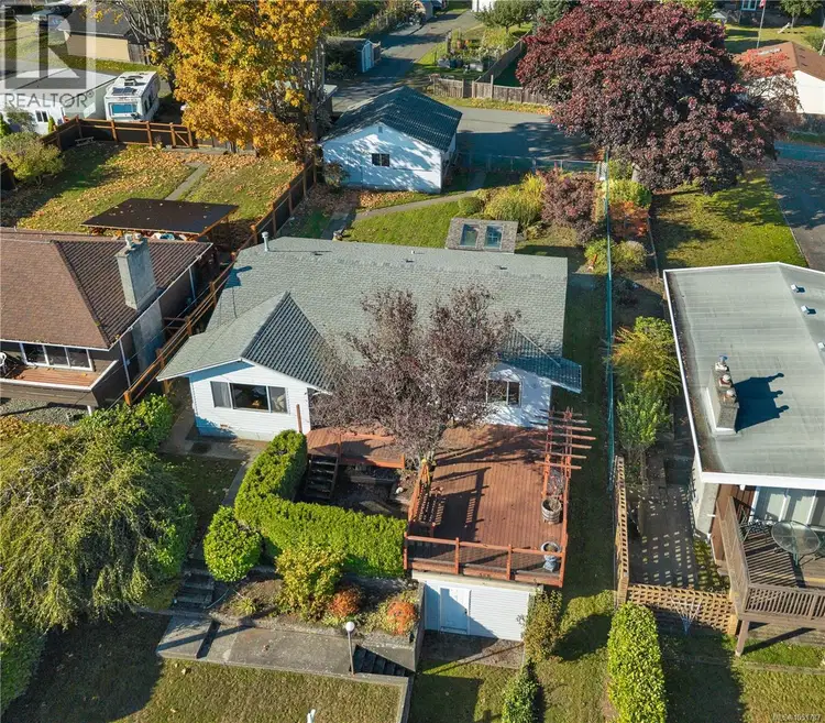 558 Alder Street