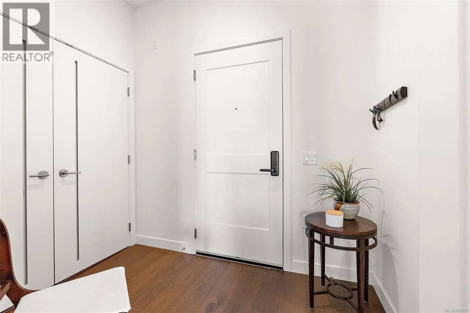 Photo 5 of 33 at #203 – 9570 Fifth Street