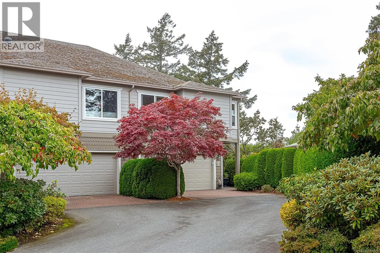 Photo 1 of 36 at #44 – 118 Aldersmith Place