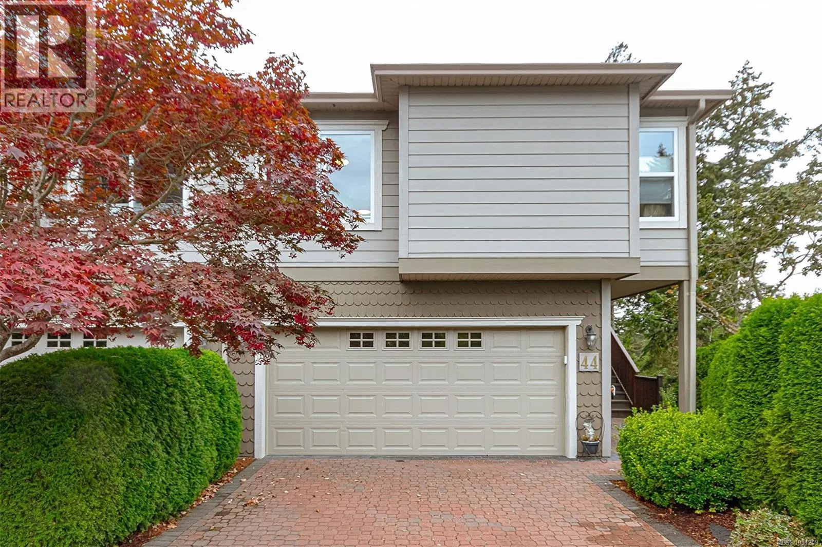Photo 2 of 36 at #44 – 118 Aldersmith Place