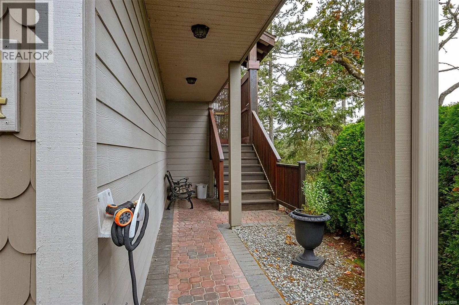 Photo 4 of 36 at #44 – 118 Aldersmith Place