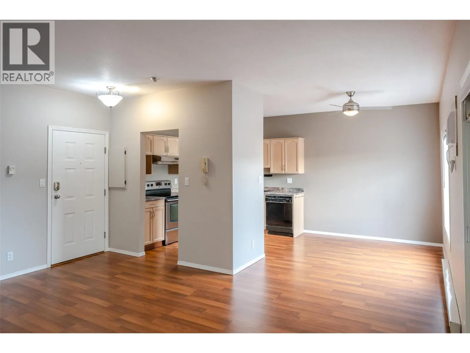 Photo 5 of 58 at #325 – 650 MCKINNEY Road