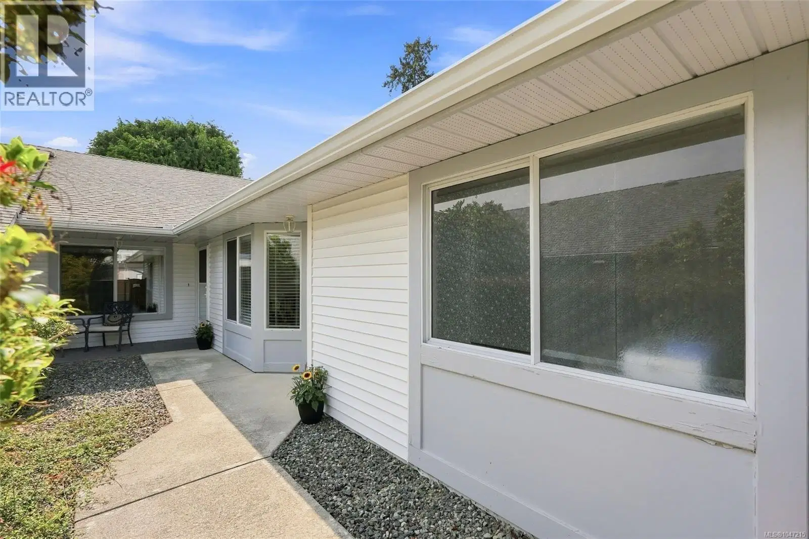 #7 – 144 Fourth Avenue