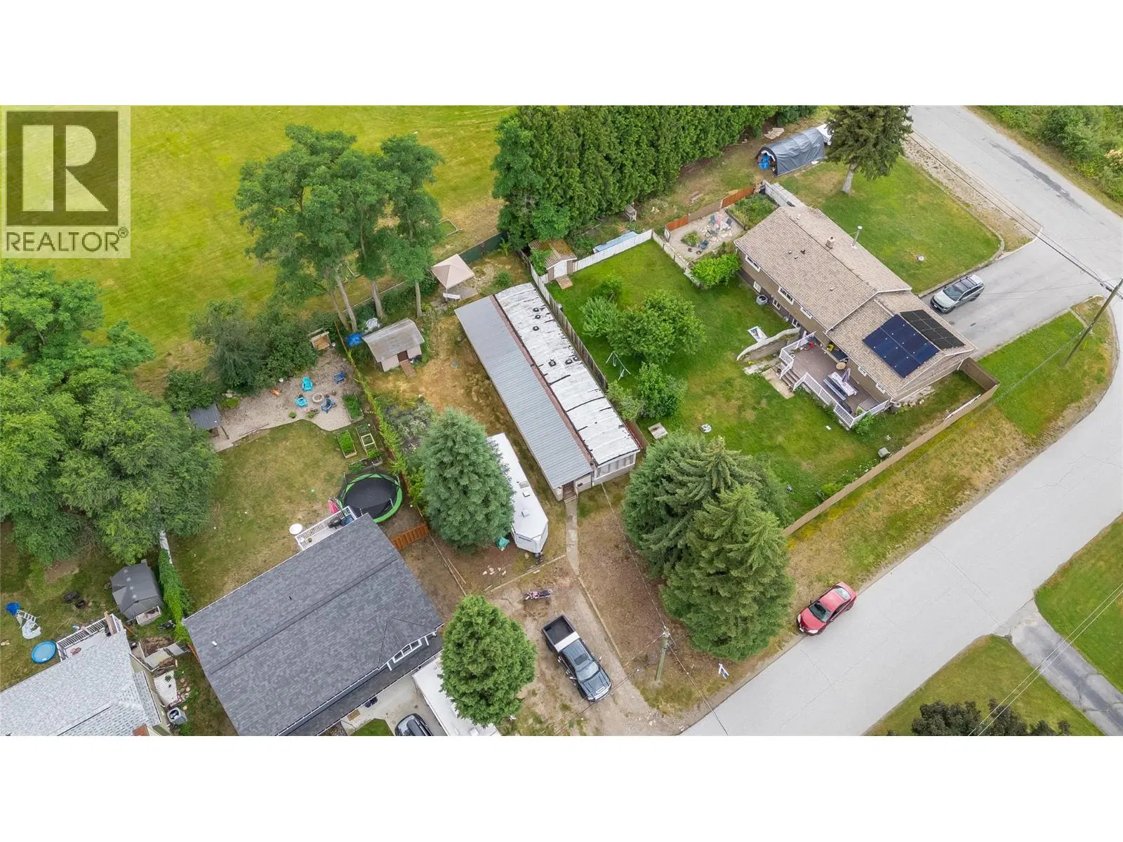 Photo 5 of 65 at 304 103 Street