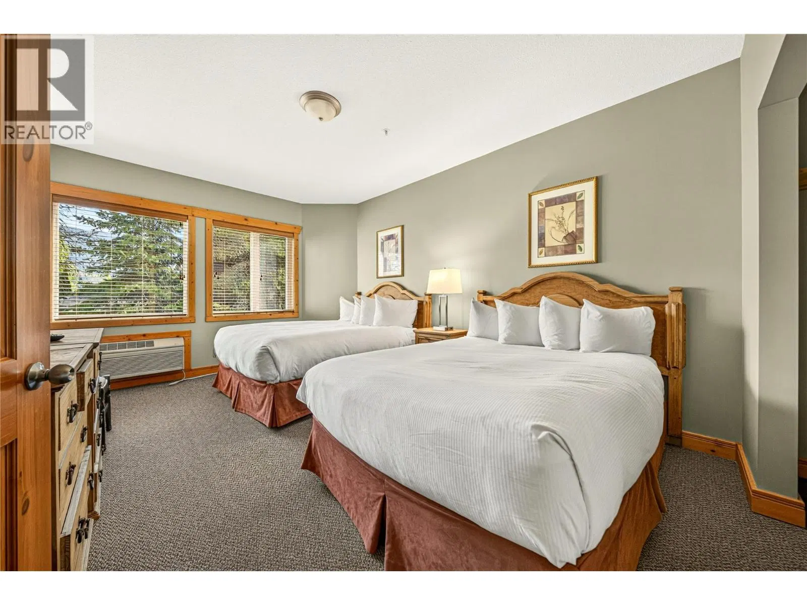 Photo 4 of 43 at #3102 C – 5356 Highline Drive