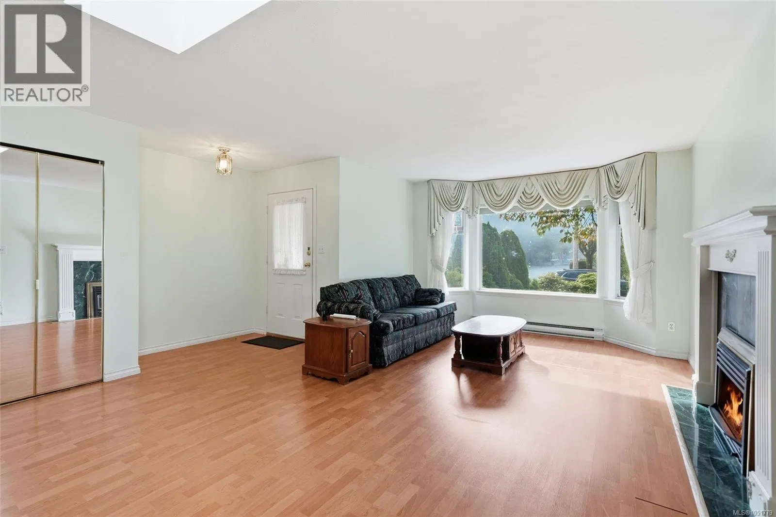 Photo 5 of 42 at 1846 Begonia Way