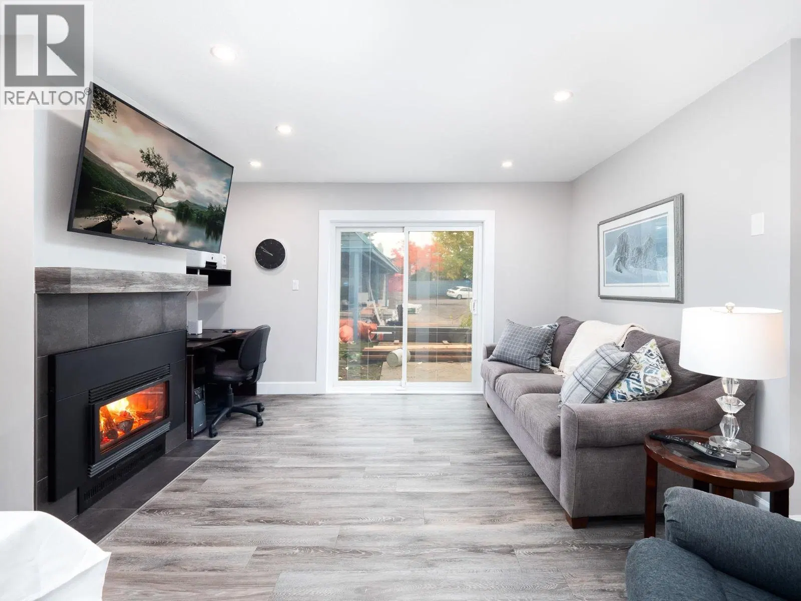 Photo 2 of 15 at #112 – 3033 OSPIKA Boulevard