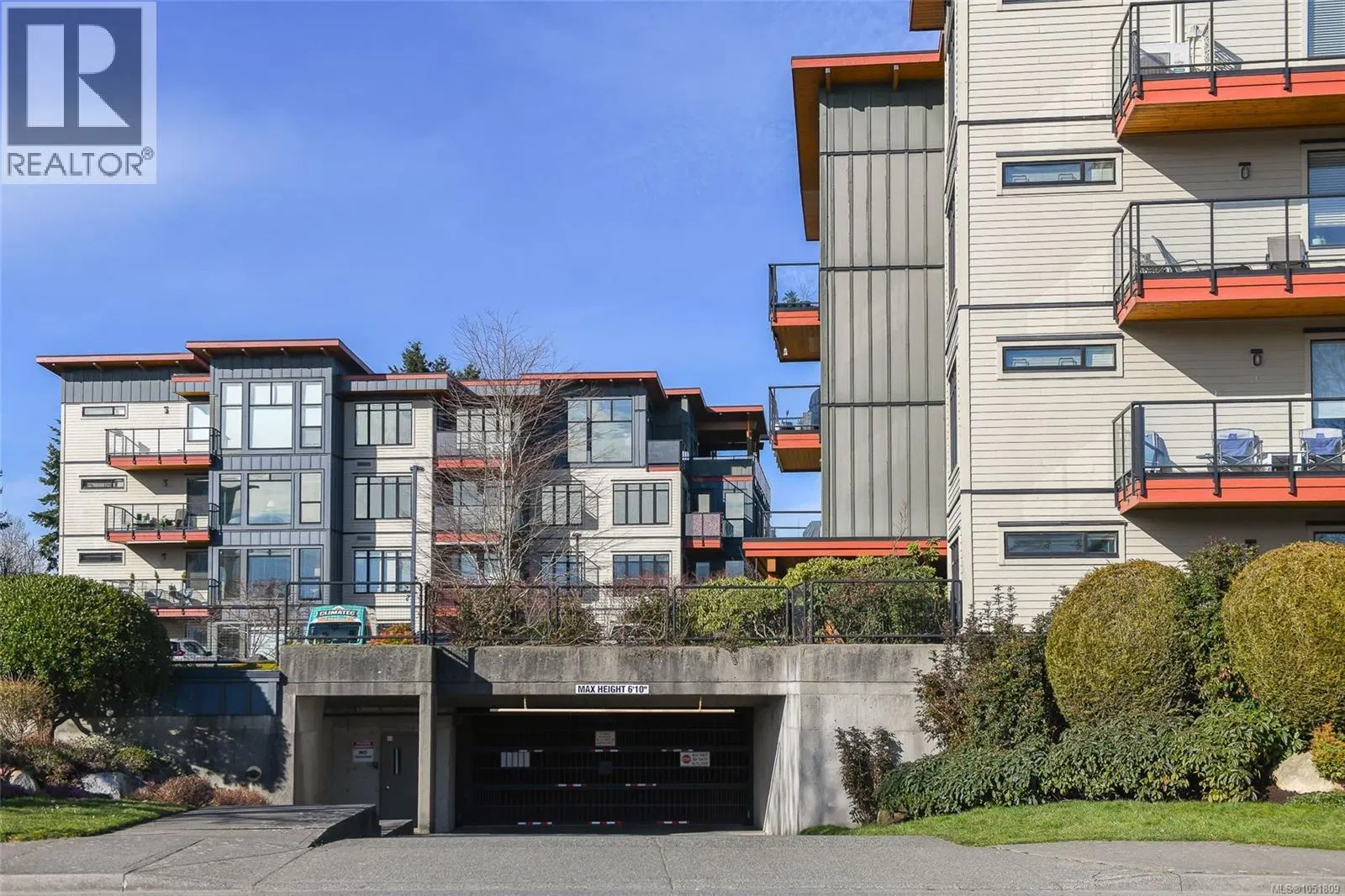 Photo 3 of 53 at #322 – 2300 Mansfield Drive