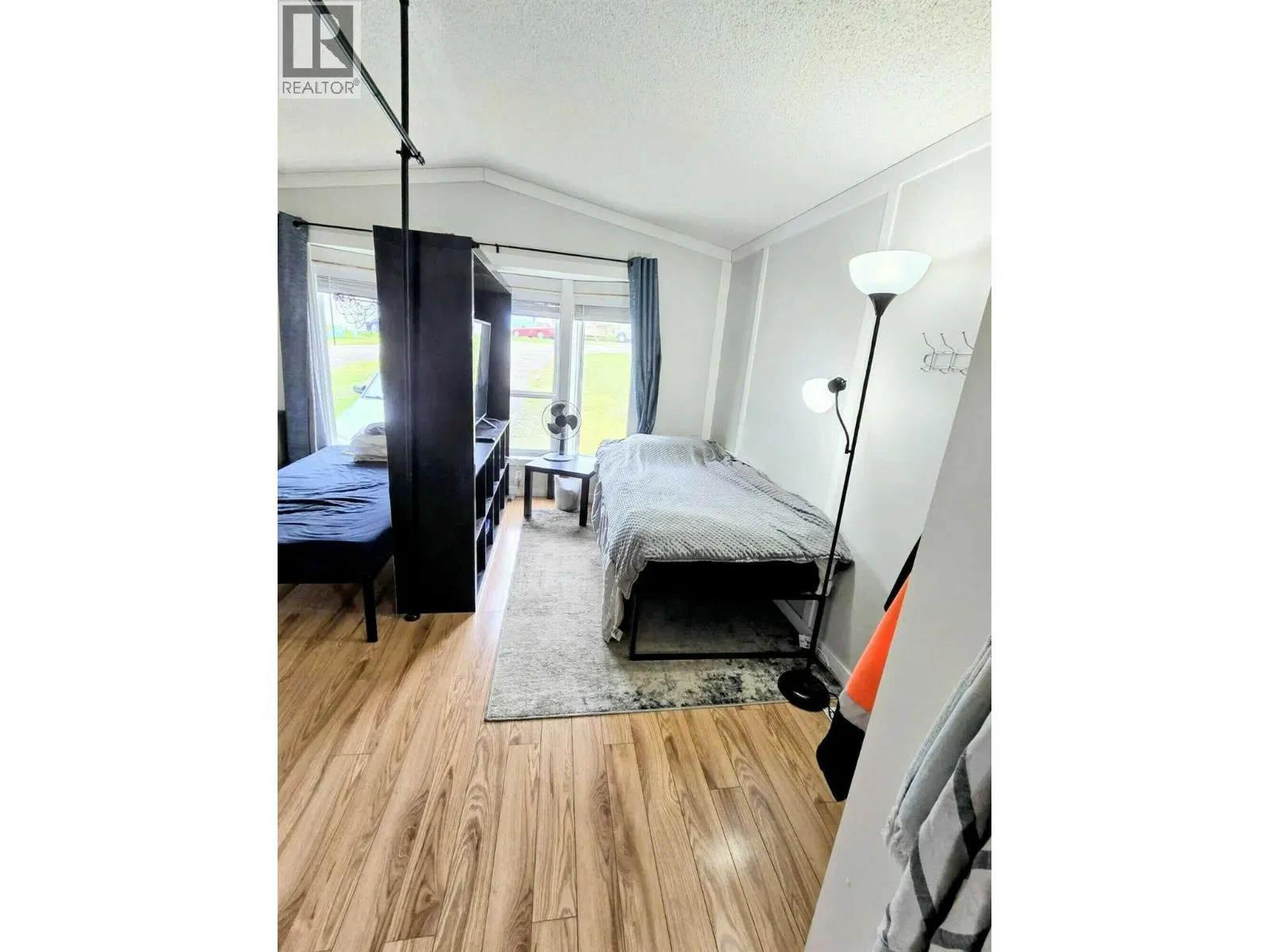Photo 5 of 12 at 21 Champlain Place