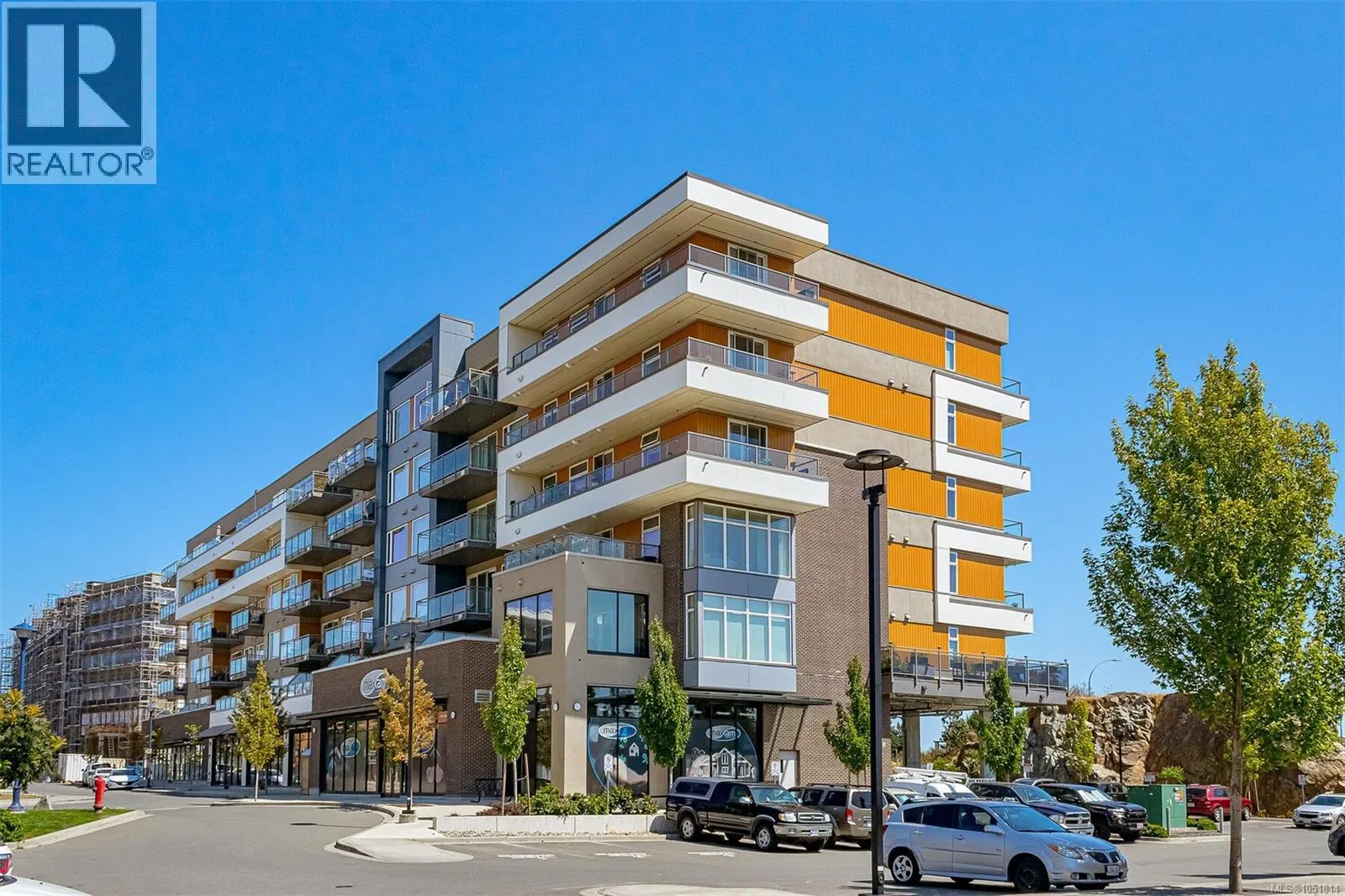 #606 – 967 Whirlaway Crescent