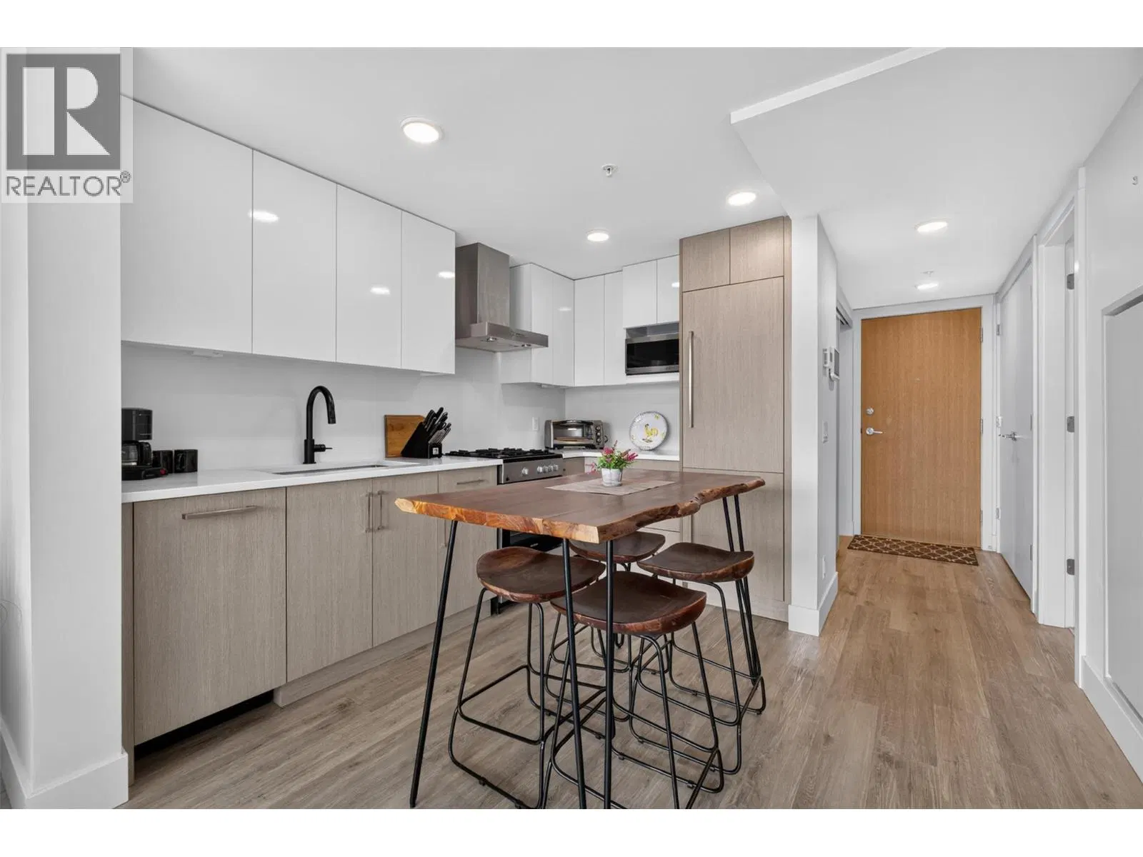 Photo 2 of 28 at #903 – 1588 Ellis Street