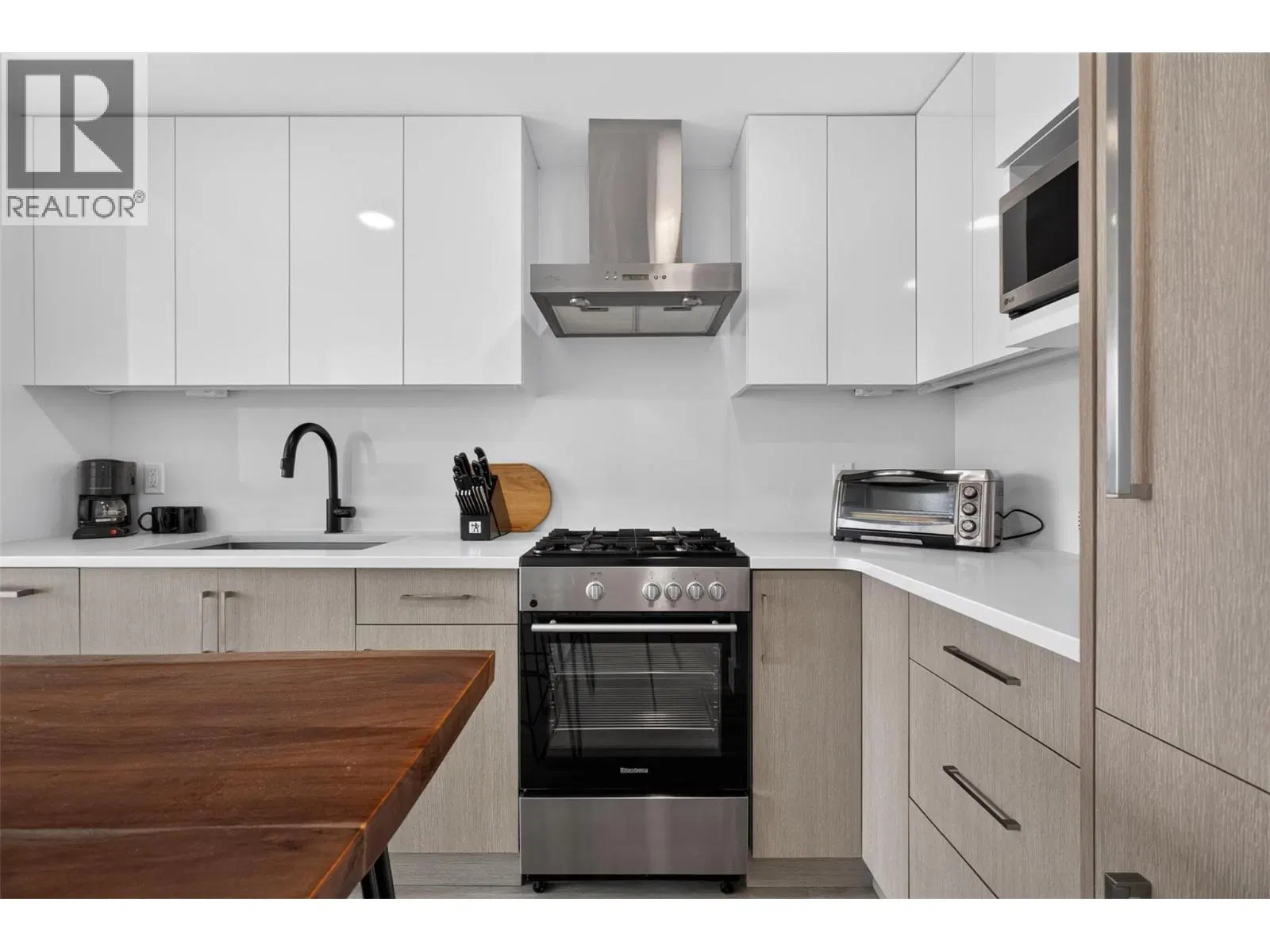 Photo 4 of 28 at #903 – 1588 Ellis Street
