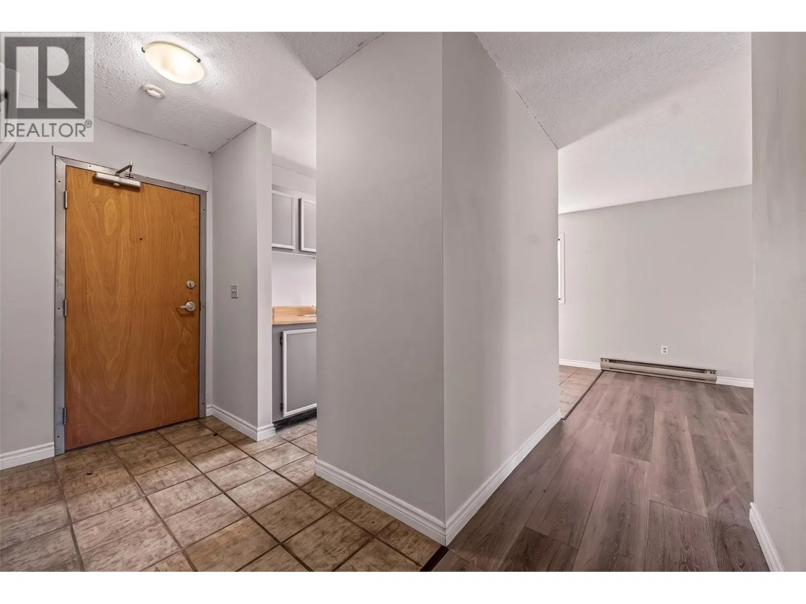 Photo 3 of 26 at #413 – 150 Skaha Place