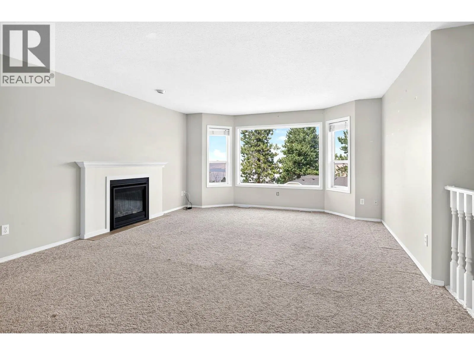 Photo 3 of 54 at 1725 Coldwater Drive