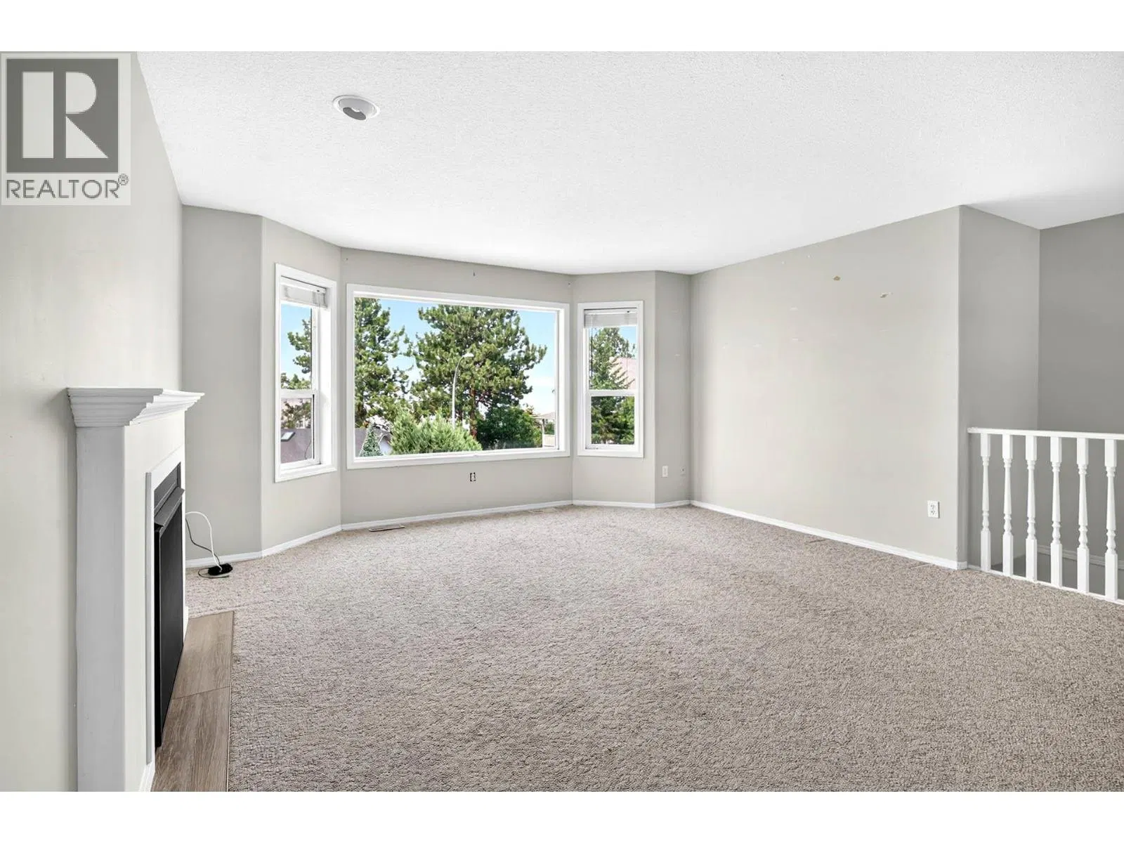 Photo 5 of 54 at 1725 Coldwater Drive