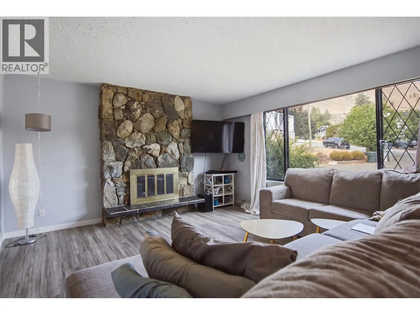 Photo 4 of 33 at 815 KAMBIA Crescent