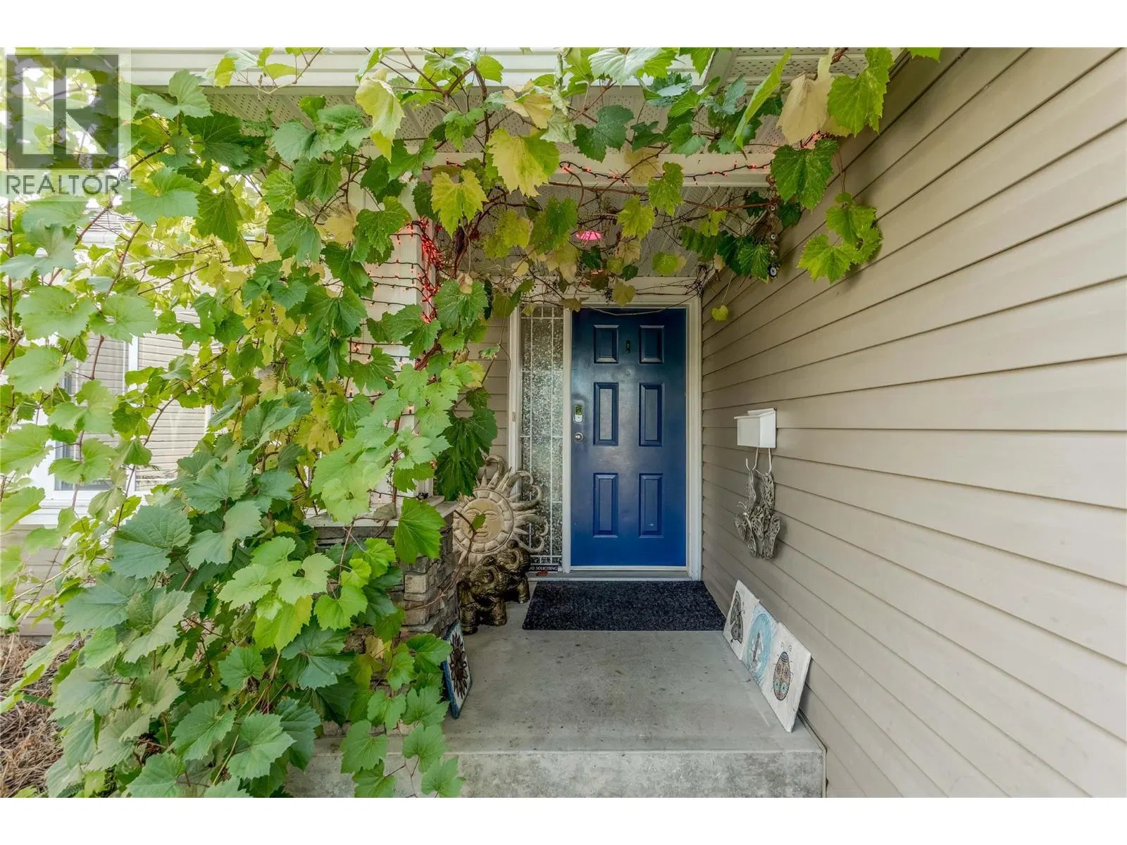 Photo 3 of 63 at 705 Stoltz Court