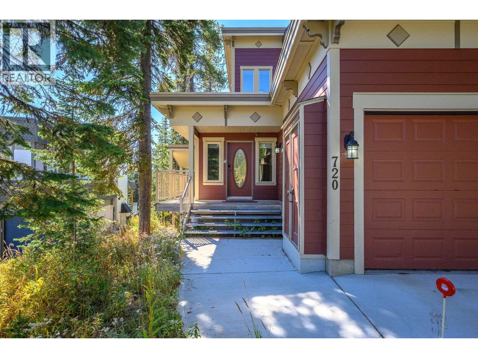 Photo 3 of 59 at 720 Monashee Court
