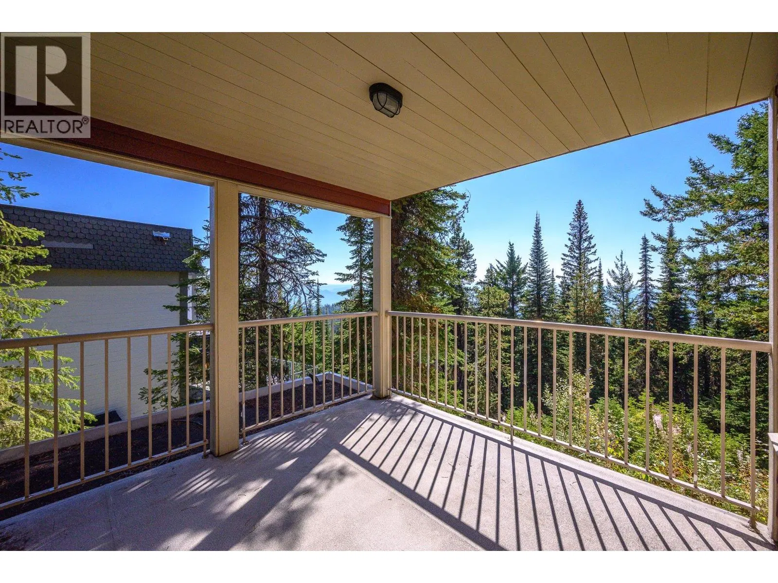 Photo 4 of 59 at 720 Monashee Court