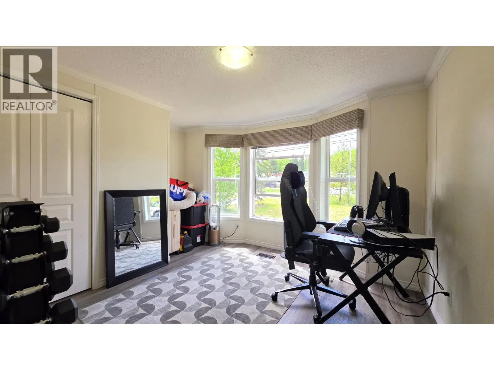 Photo 5 of 18 at 326 BLACKBURN Road