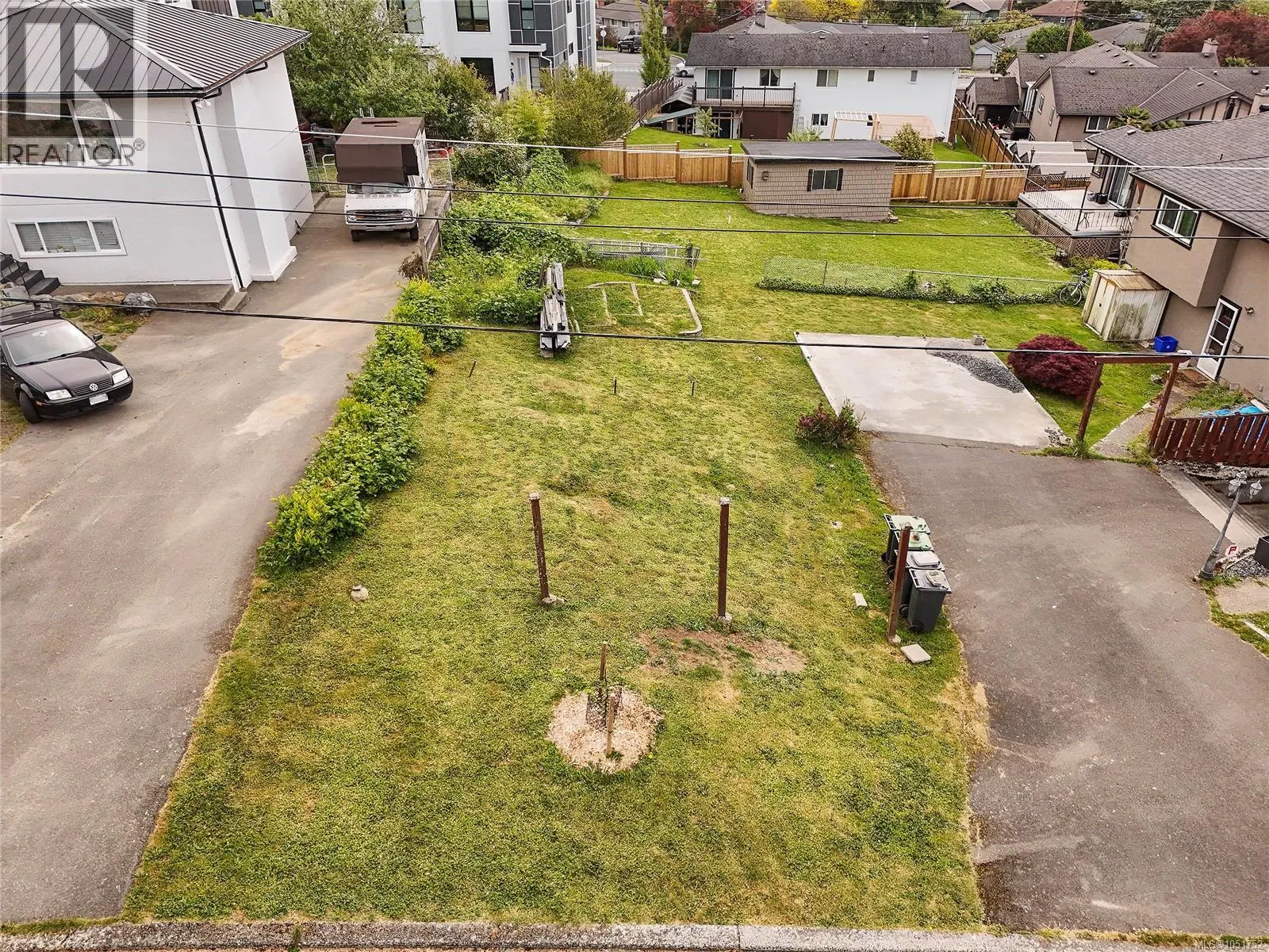 Photo 4 of 25 at 1079 GOSPER Crescent