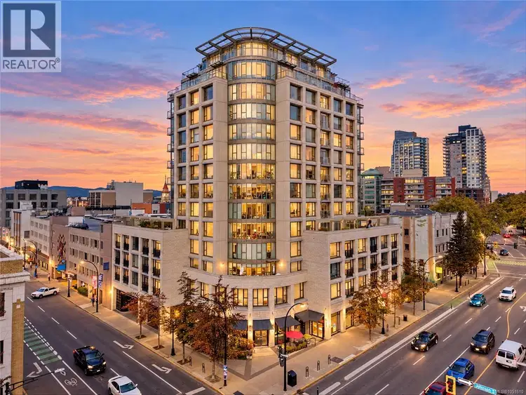 #206 – 760 Johnson Street