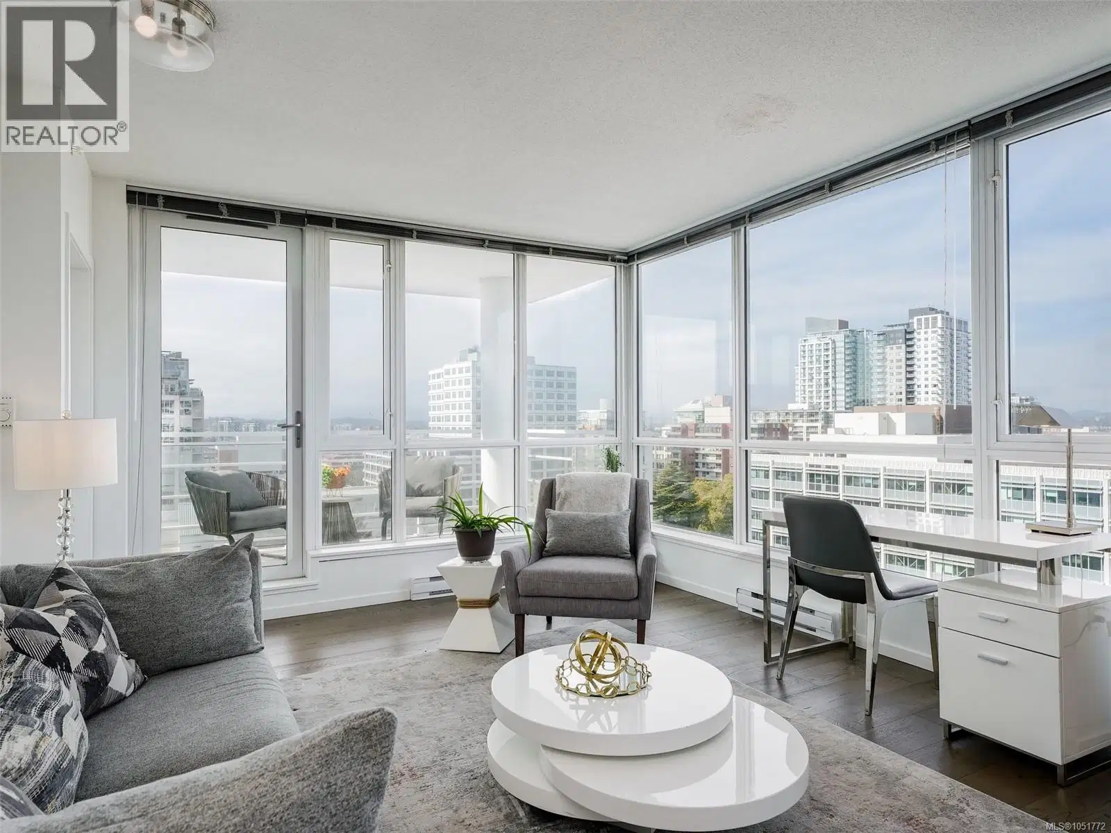 #1106 – 834 Johnson Street