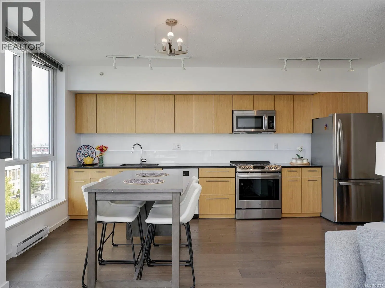 Photo 5 of 23 at #1106 – 834 Johnson Street