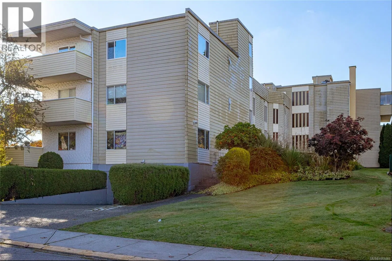 Photo 1 of 21 at #204 – 877 Ellery Street