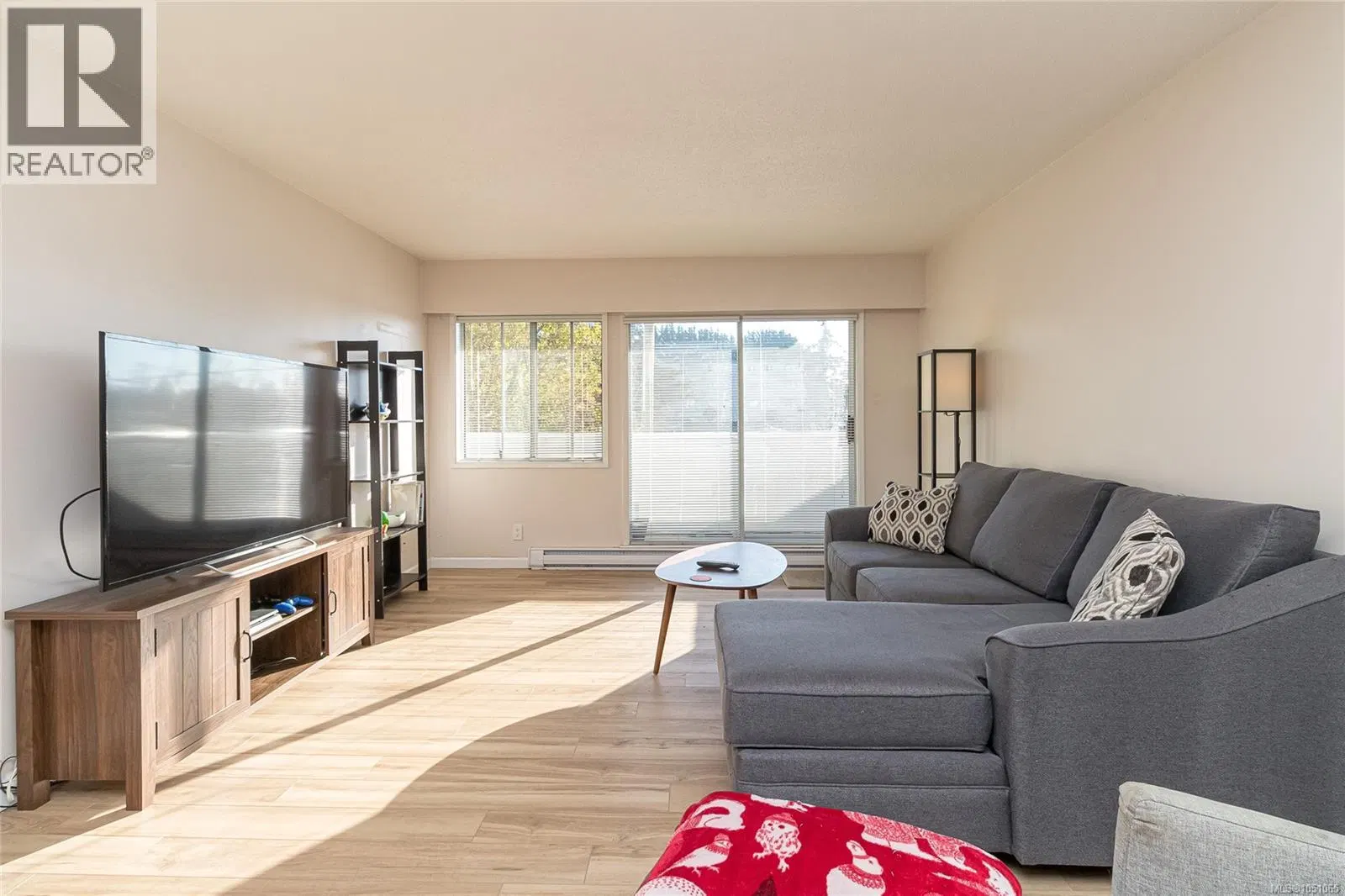 Photo 2 of 21 at #204 – 877 Ellery Street
