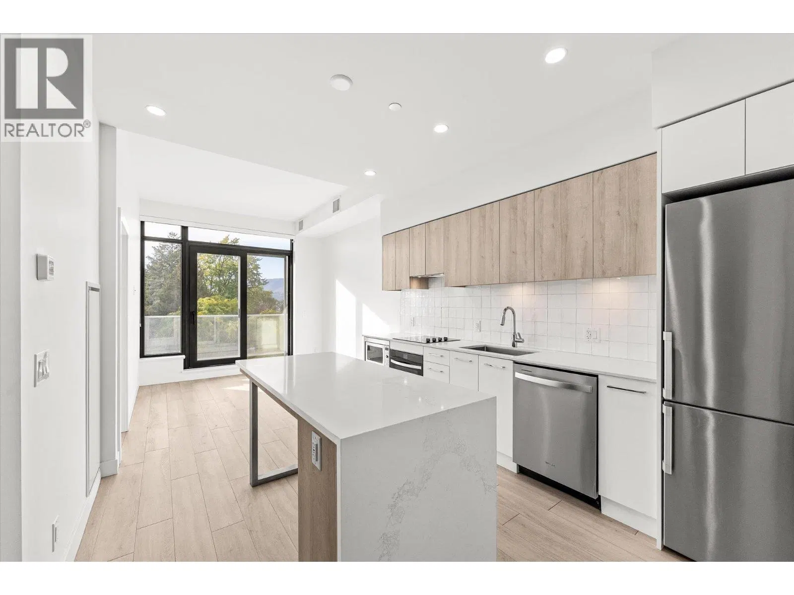 Photo 2 of 47 at #407 – 3699 Capozzi Road