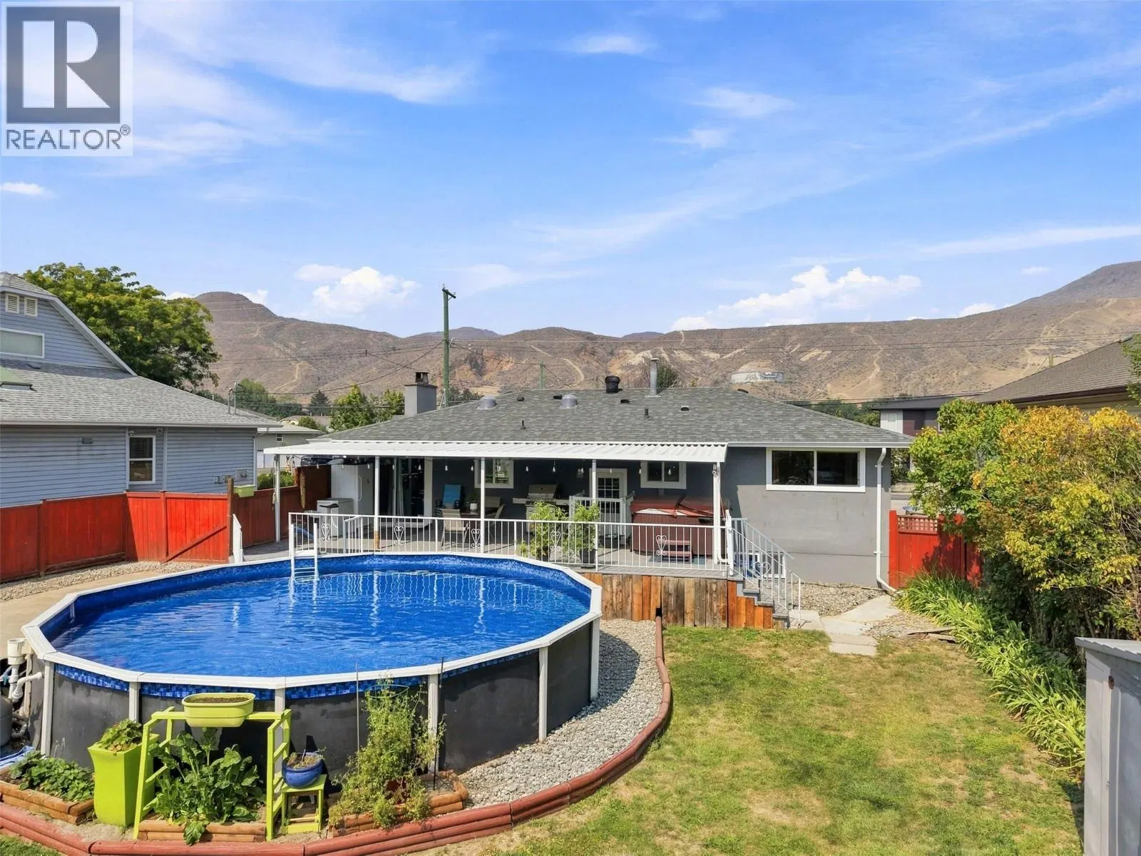Photo 2 of 63 at 1827 PARKCREST Avenue