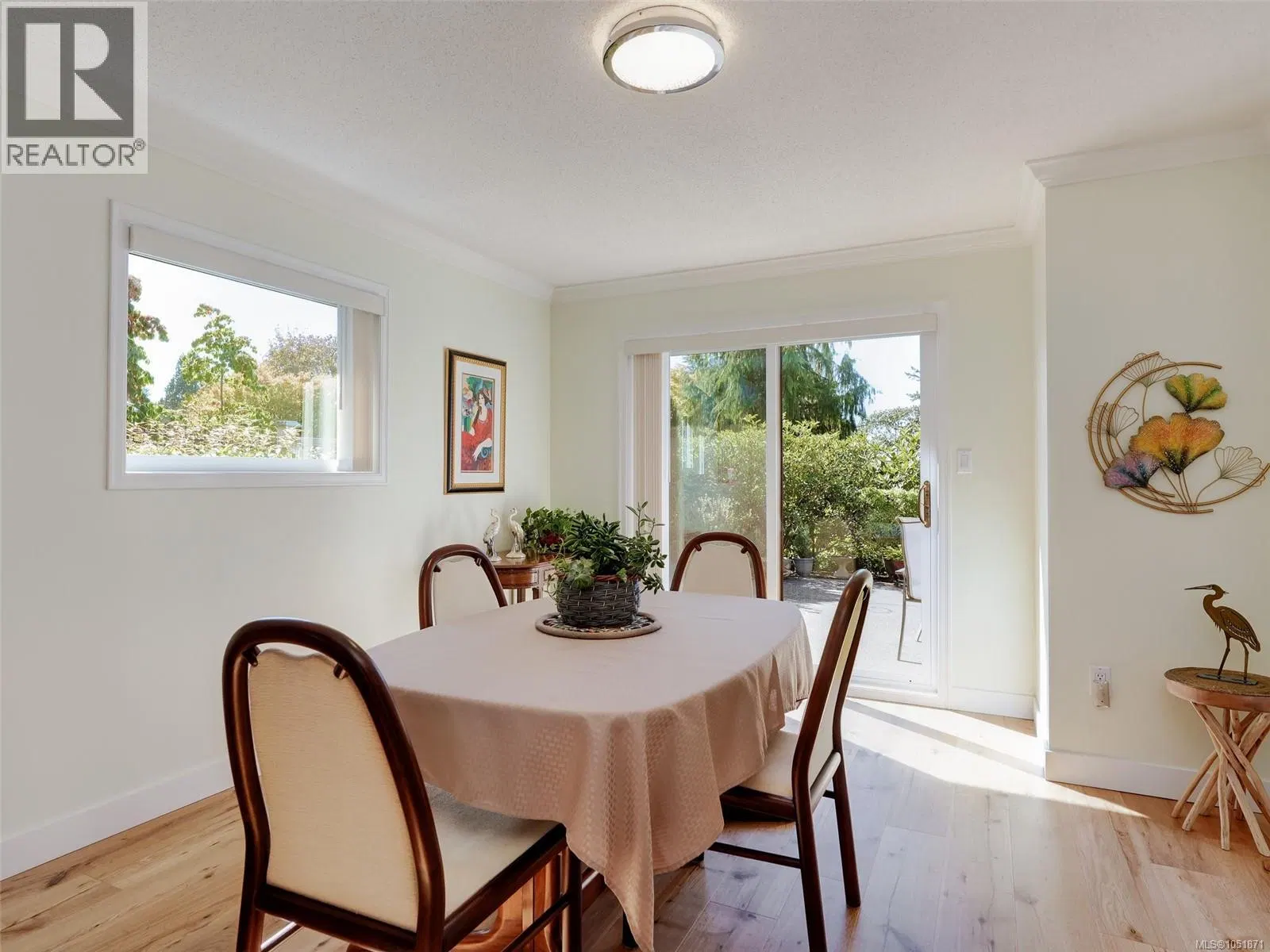 Photo 4 of 39 at #901 – 2829 Arbutus Road