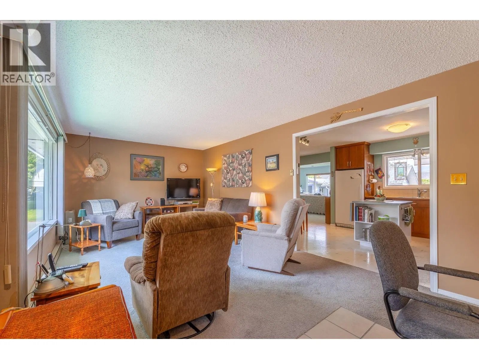 Photo 4 of 55 at 12409 Wright Avenue