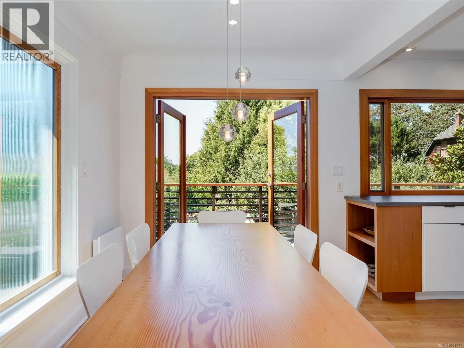 Photo 4 of 70 at 1814 Belmont Avenue