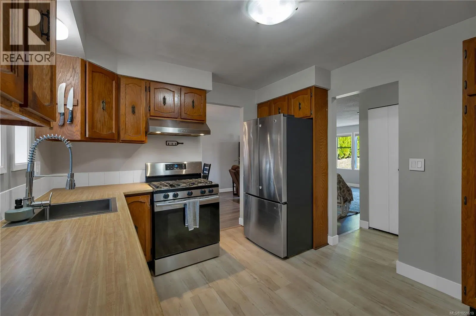 Photo 3 of 38 at 756 Kalmar Road
