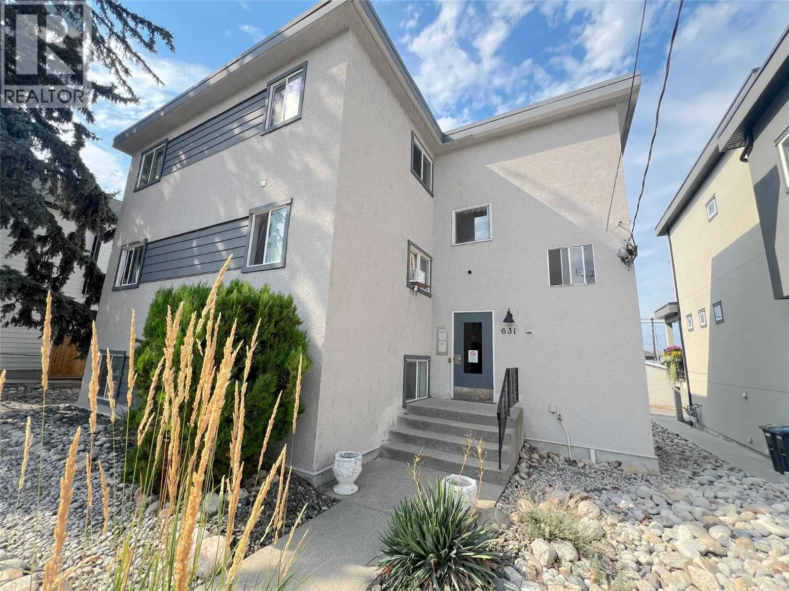 Photo 1 of 14 at 631 Burns Street