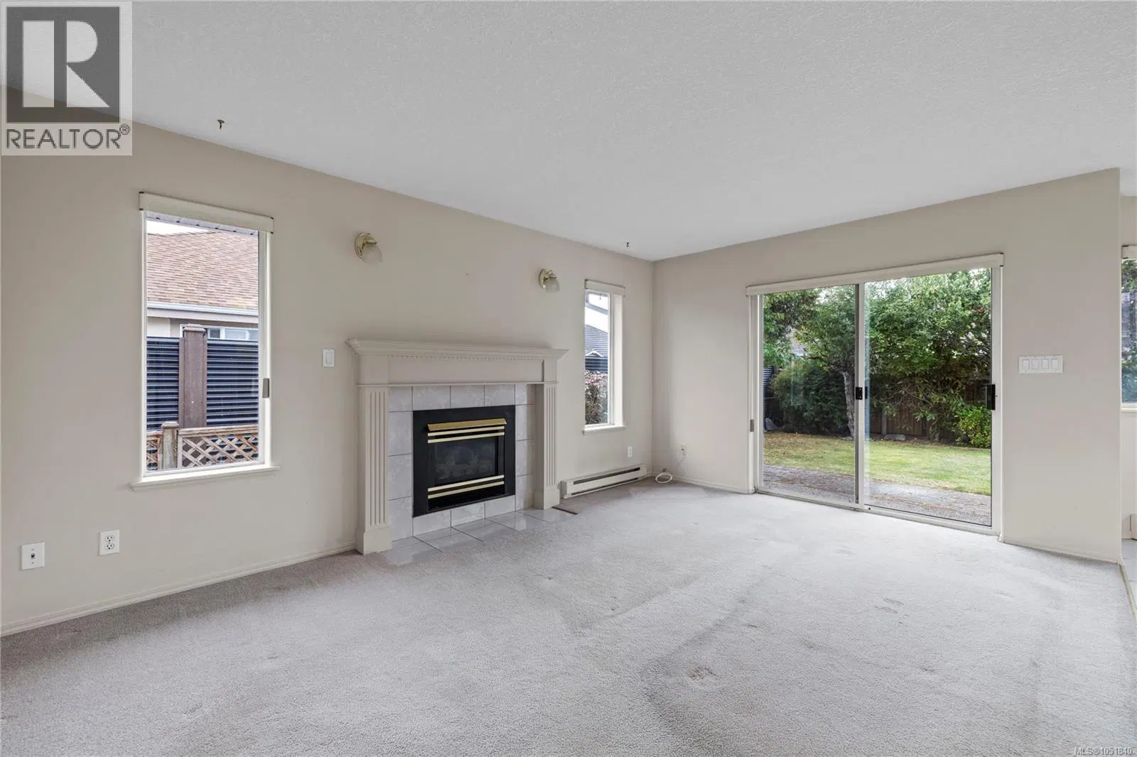 Photo 5 of 26 at 728 Banwell Court