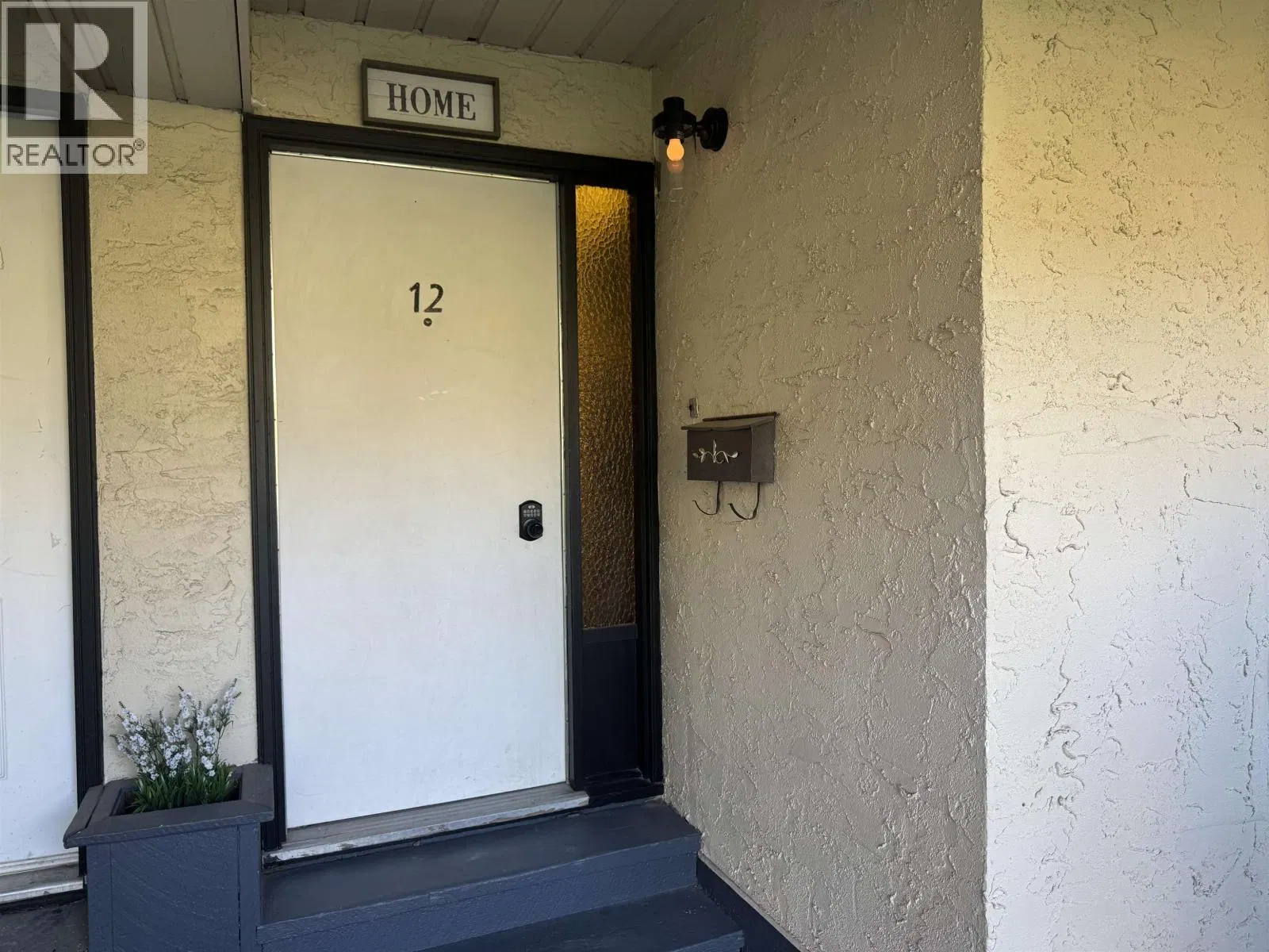 Photo 3 of 32 at #12 – 800 SECOND Avenue