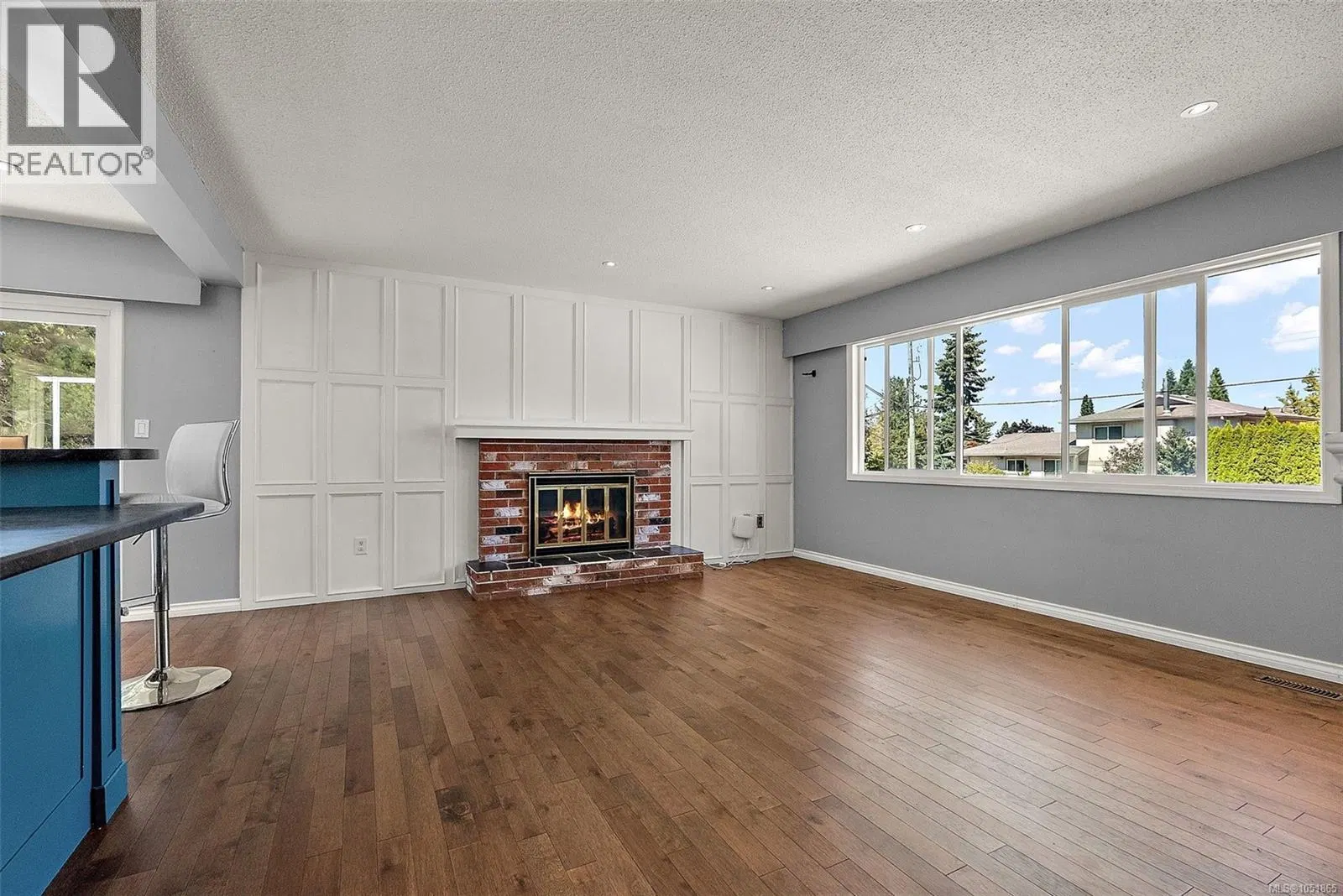Photo 3 of 44 at 1839 San Pedro Avenue