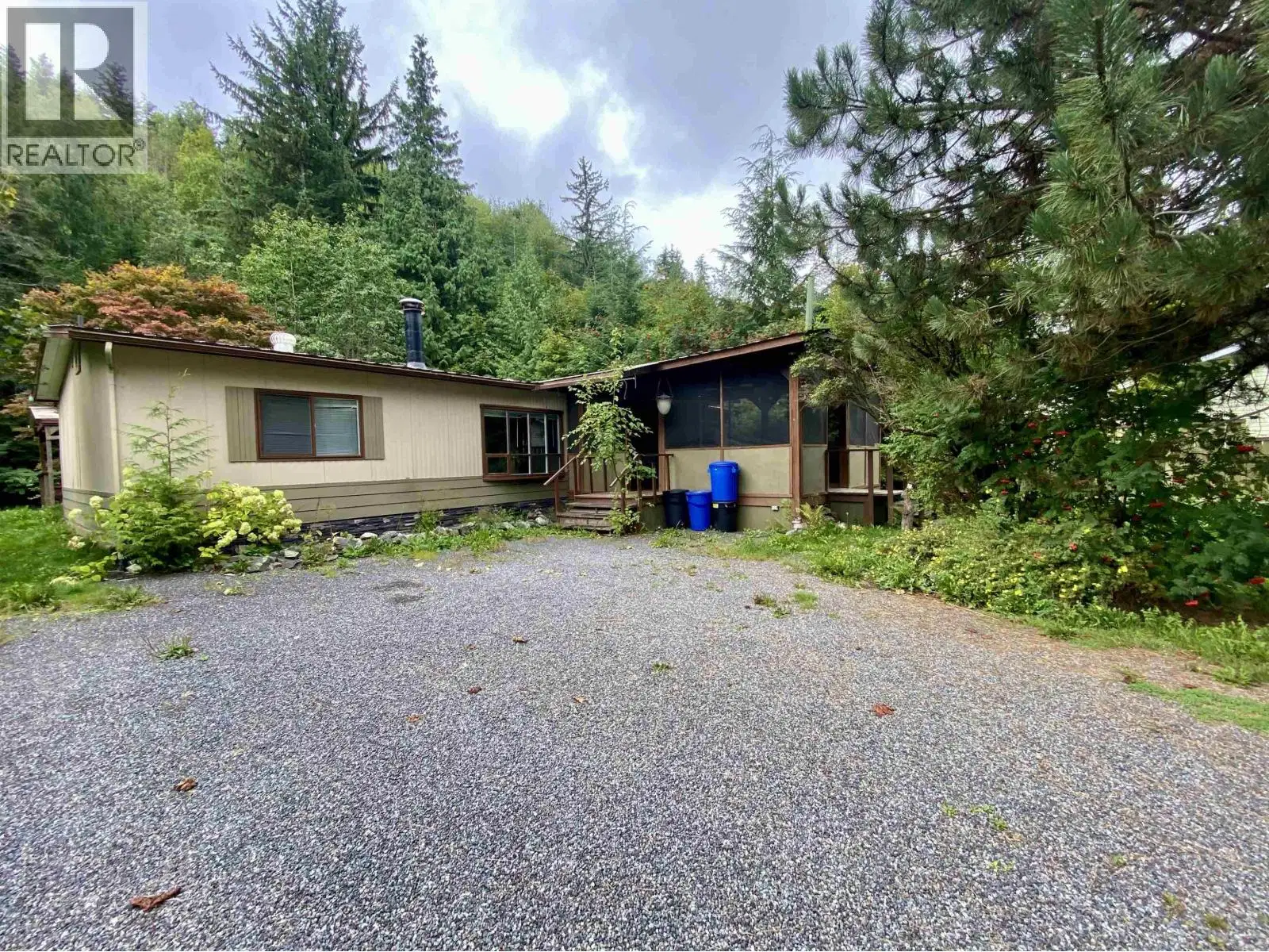 3927 CRESCENTVIEW Avenue